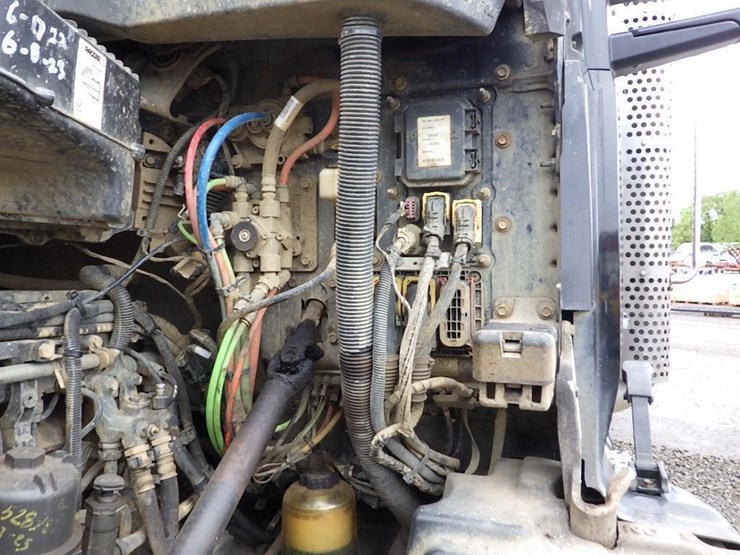 2017-kenworth-t800-image-51