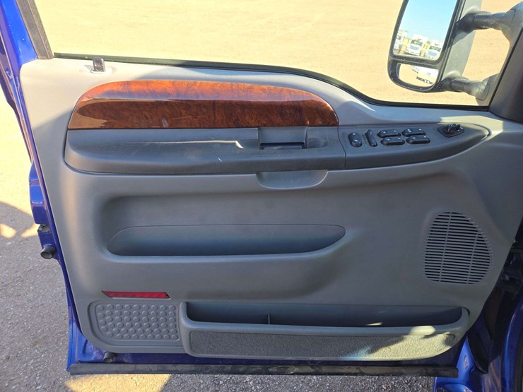 2003-ford-f450-image-15