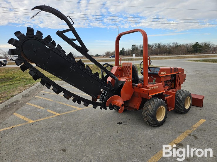 2002-ditch-witch-3700dd-image-5