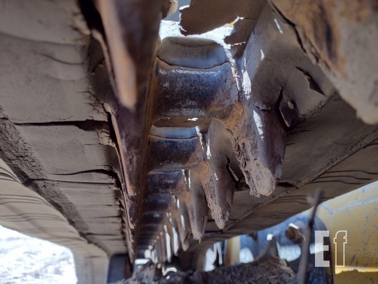 2022-deere-333g-image-14