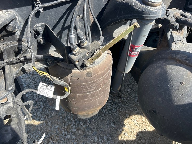 2018-kenworth-t680-image-32