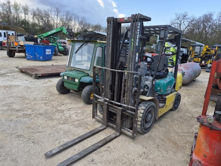 komatsu-fg25t-14-image-1