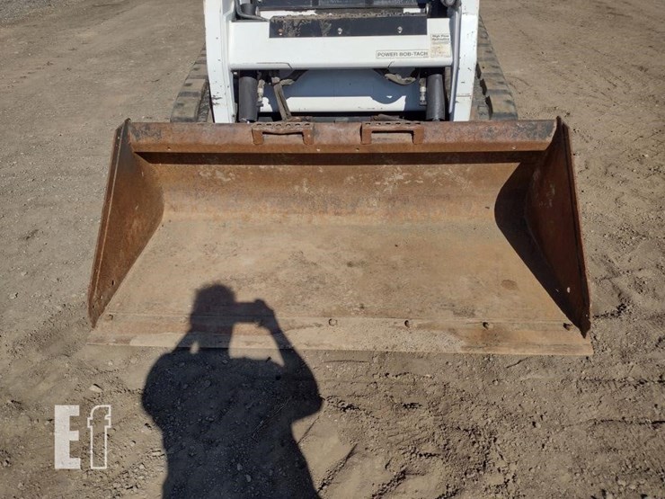 2010-bobcat-t190-image-19