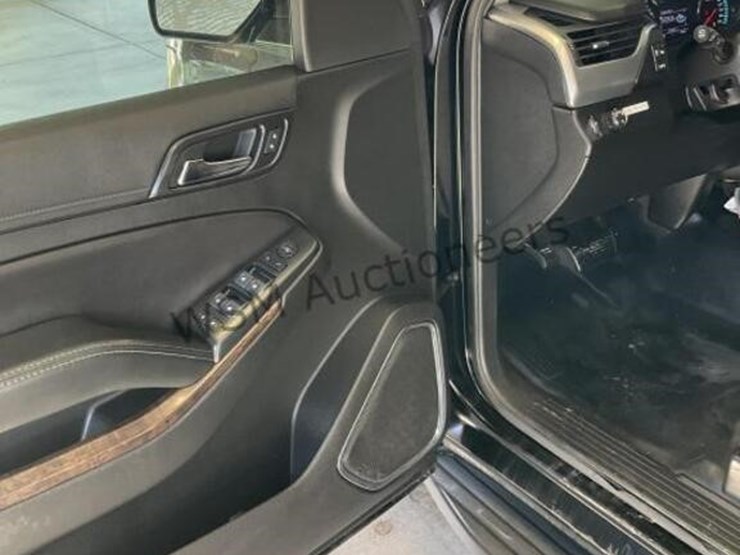 2018-chevrolet-tahoe-image-22