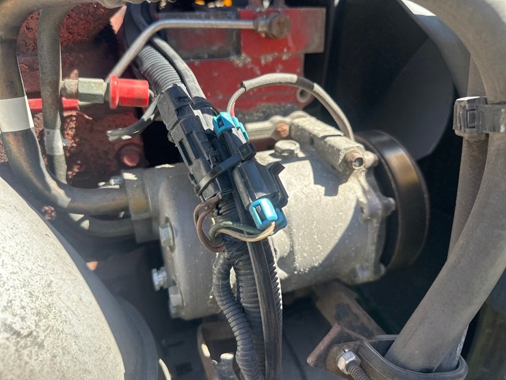 2004-massey-ferguson-8-image-50