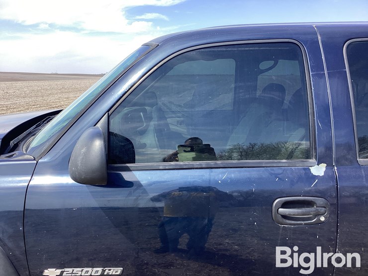 2005-chevrolet-silverado-2500-image-18