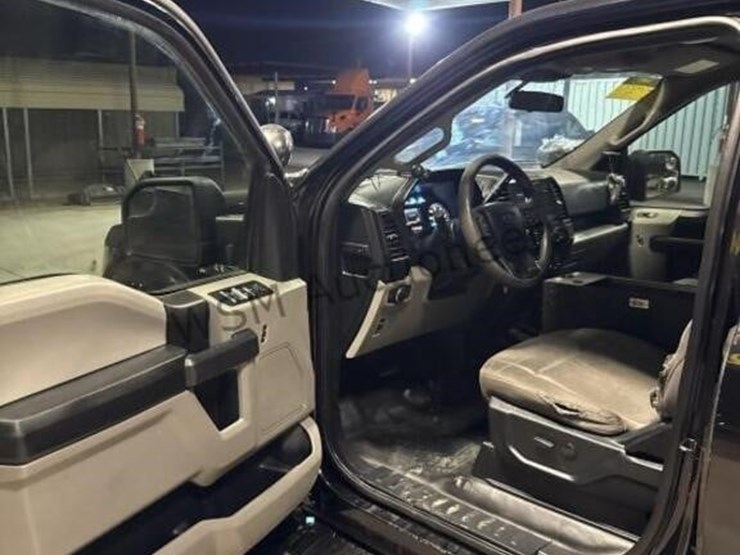 2020-ford-f150-image-27