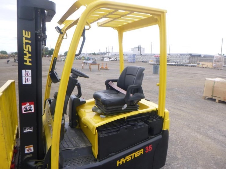 hyster-j35xnt-forklift-image-14