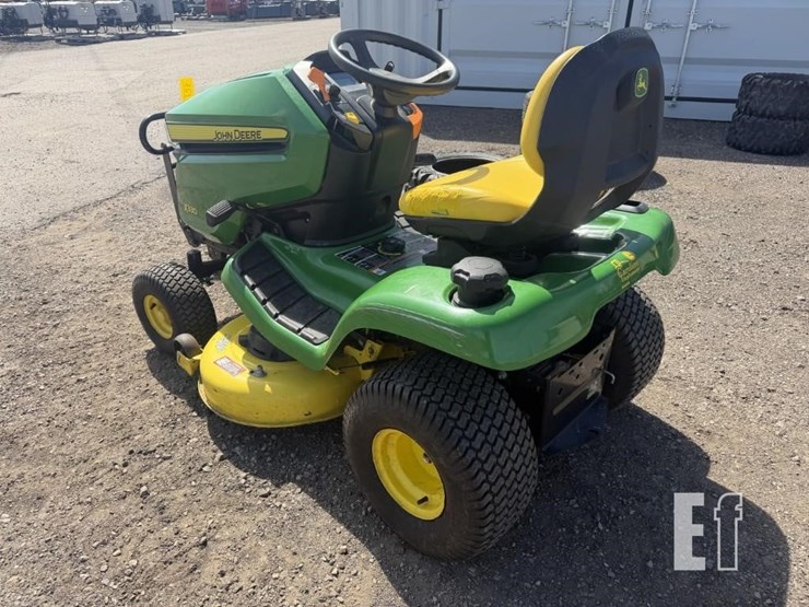 2018-john-deere-x330-image-4