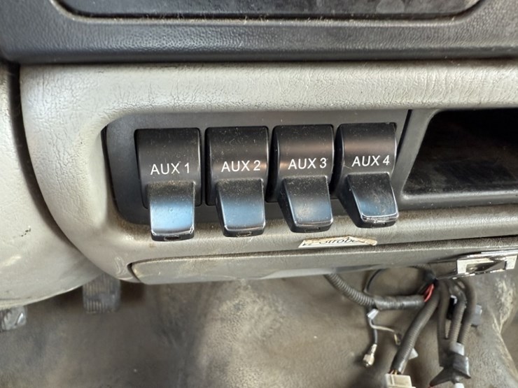 2006-ford-f450-image-27