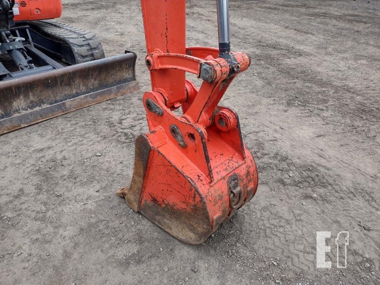 2020-kubota-kx040-4-image-19