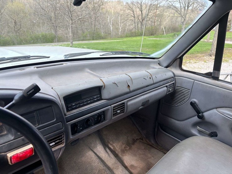 1997-ford-super-duty-dump-truck-image-26