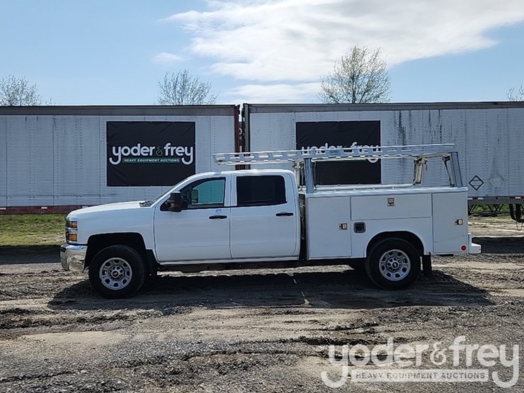 2018-chevrolet-silverado-3500hd-image-2