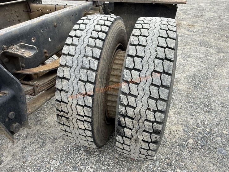 1985-ford-f600-image-26