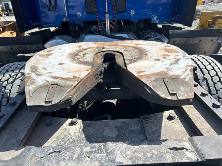 2018-kenworth-t680-image-28