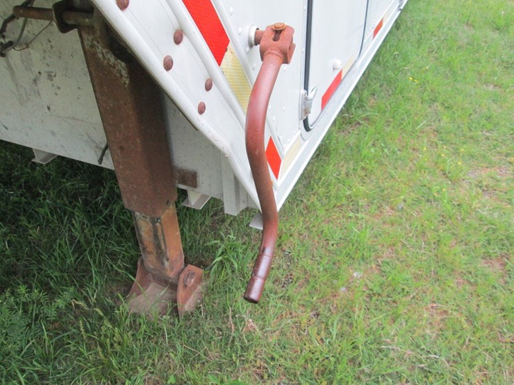 #46187-•-1990-featherlite-g1108-46'-s/a-aluminum-horse-trailer-1fpl38105la912062-image-34