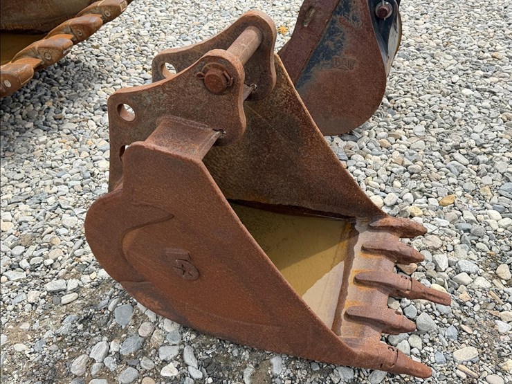 john-deere-310-image-2