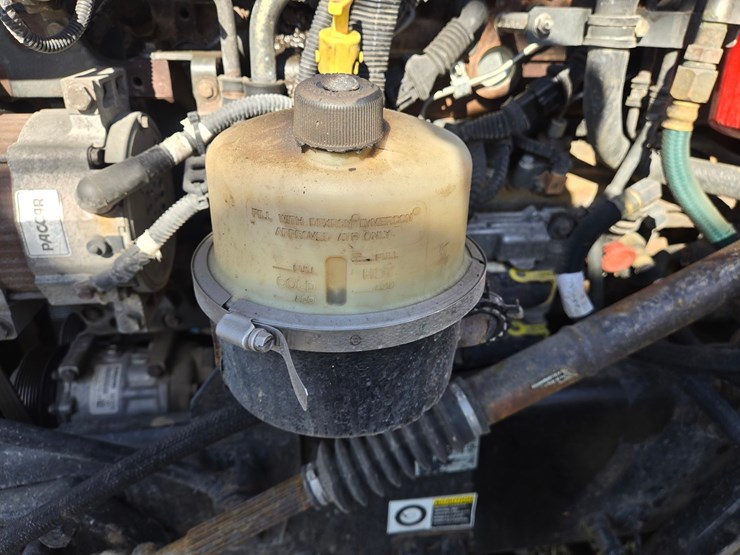 2013-peterbilt-386-image-49