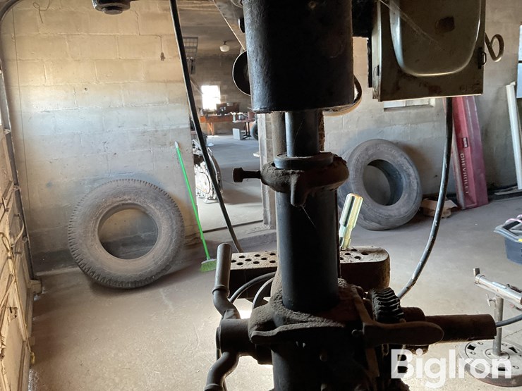 champion-20”-camelback-drill-image-11