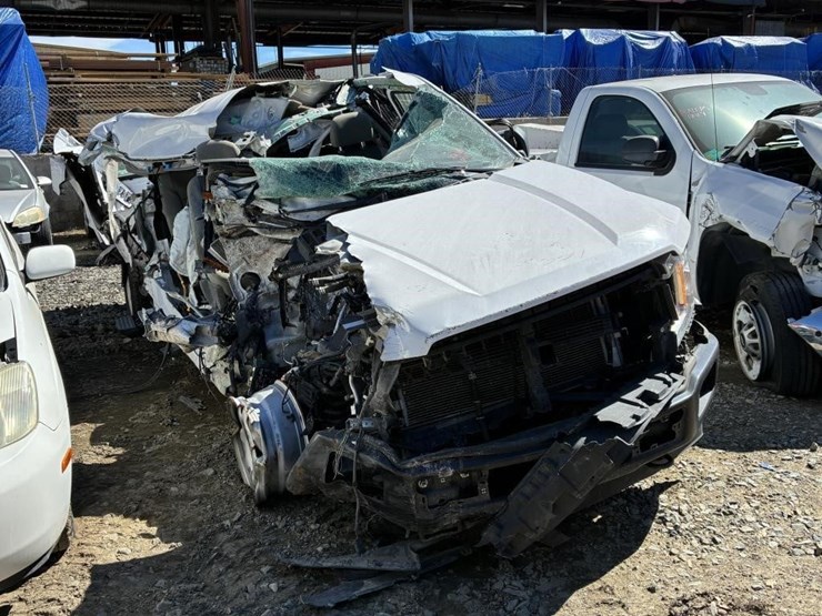 2020-ford-f150-image-2