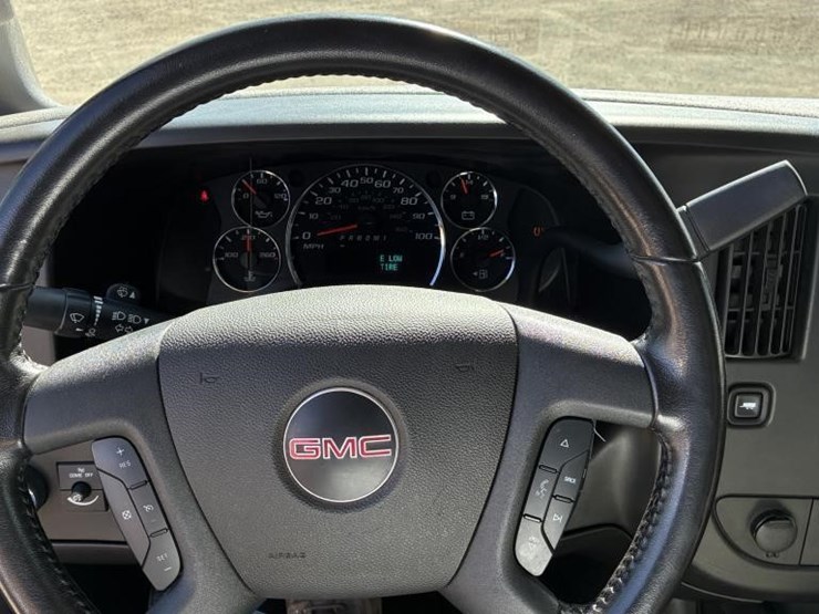 2021-gmc-3500-image-15