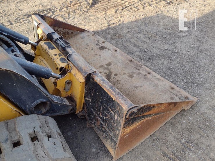 2022-deere-325g-image-19