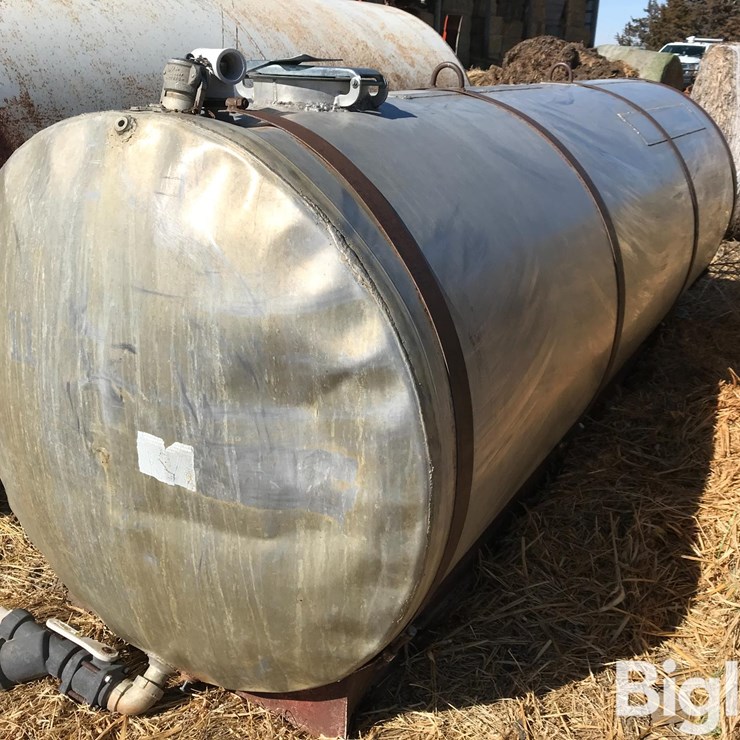 1000-Gallon Aluminum Water Tank