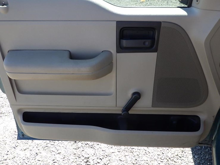 2005-ford-f150-image-24