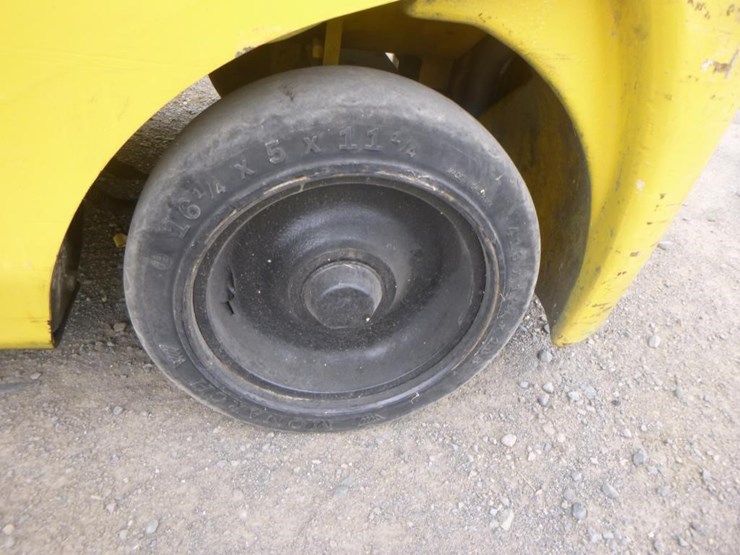 komatsu-fg25st-16-image-25