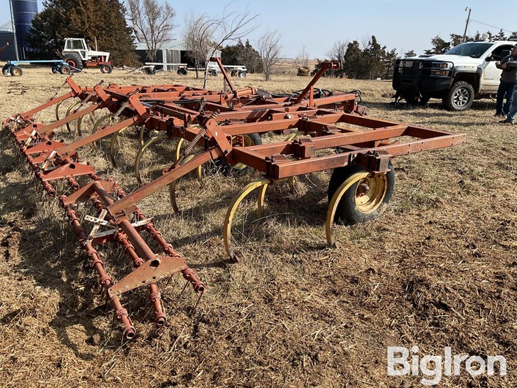 sunflower-fc-24-chisel-plow-w/harrow-image-5