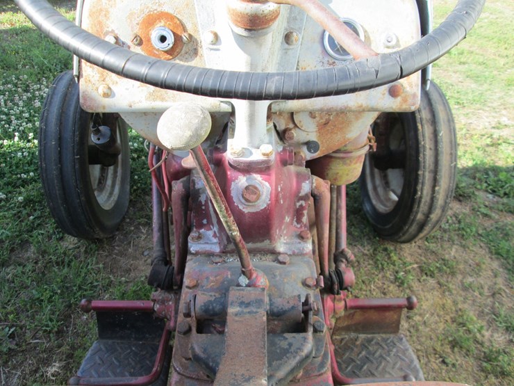1950-ford-tractor-image-12