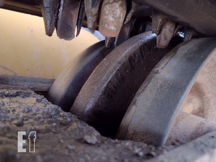 2020-caterpillar-259d3-image-25