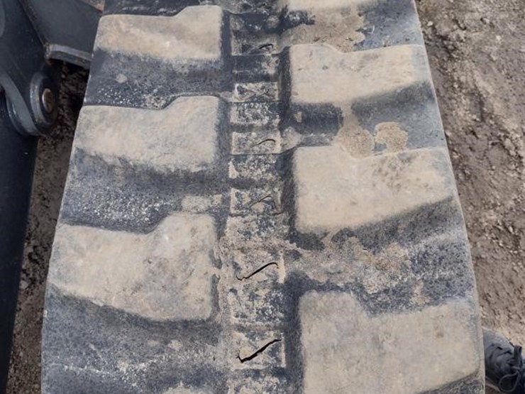 2020-bobcat-e85-image-17