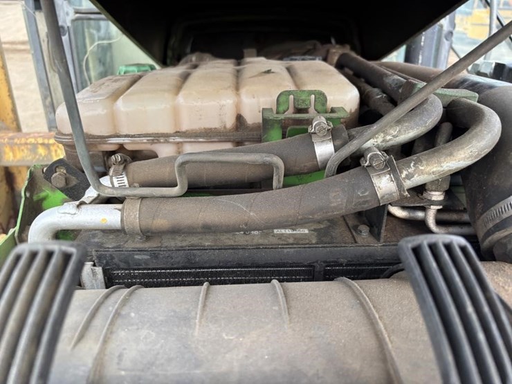 2001-john-deere-6410-image-57