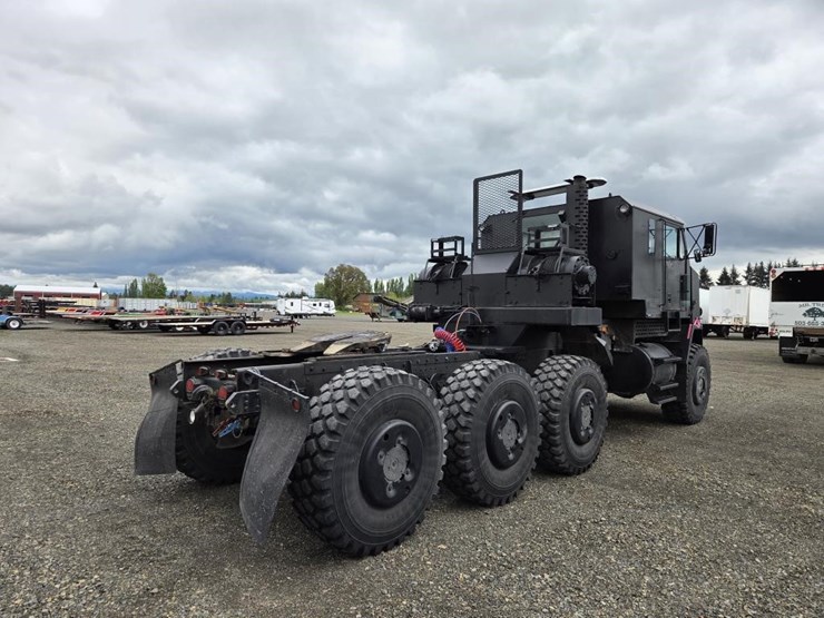 2002-oshkosh-m1070-image-4