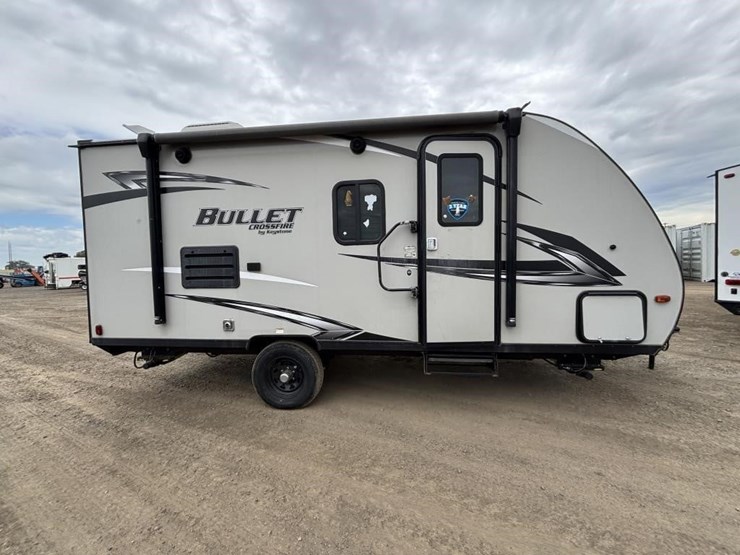 2020-bullet-bl1700bh20-travel-trailer-image-13