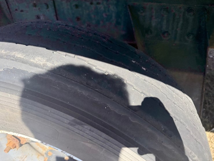 #1119-•-1990-international-navistar-paystar-5000-26'-flat-bed-truck-image-93