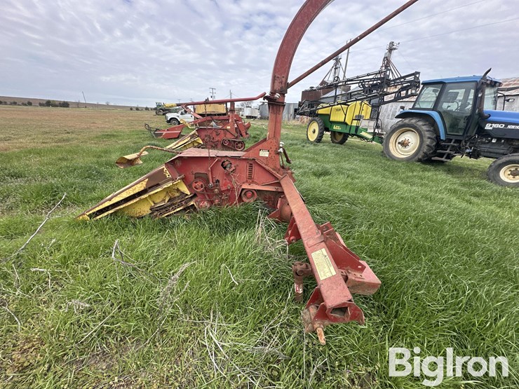 new-holland-707-image-8