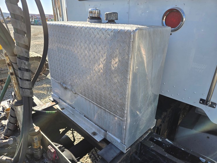 2013-peterbilt-386-image-20