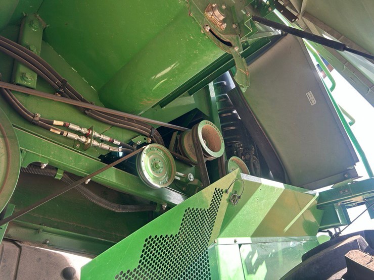 2013-john-deere-s680-image-12