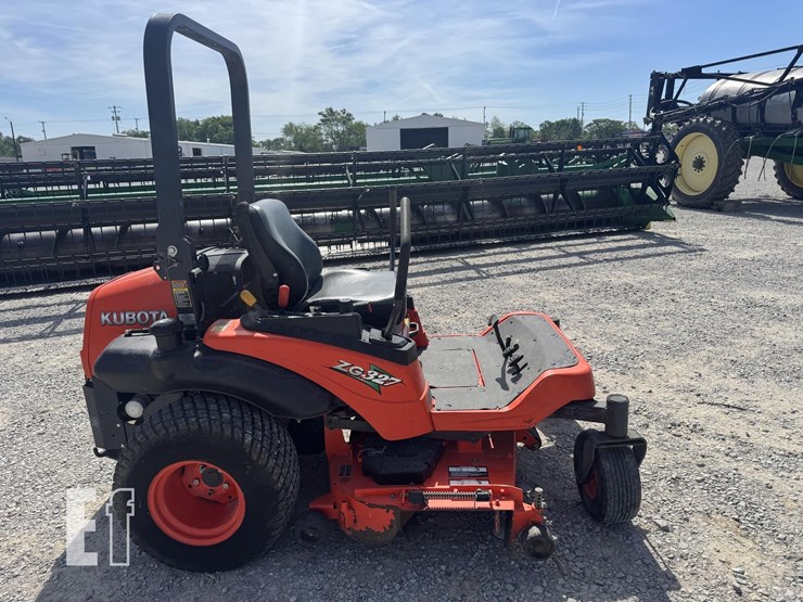 kubota-zg327-image-4