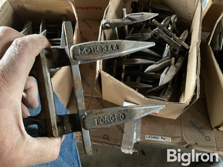 macdon-sickle-guards-image-16