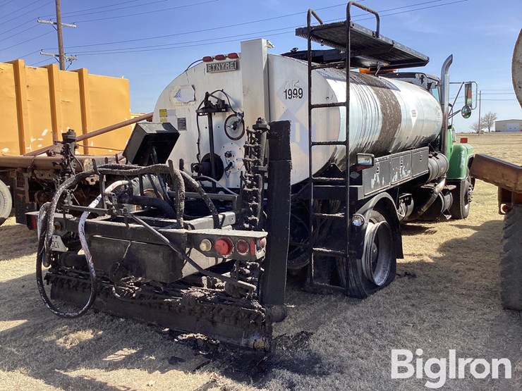 1981-ford-9000-image-5