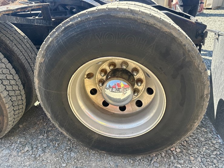 2008-peterbilt-386-image-64