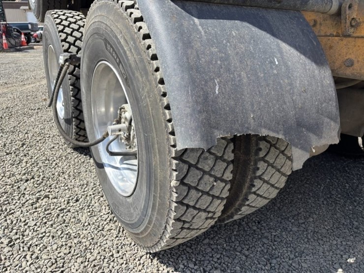 2000-kenworth-t800-image-14