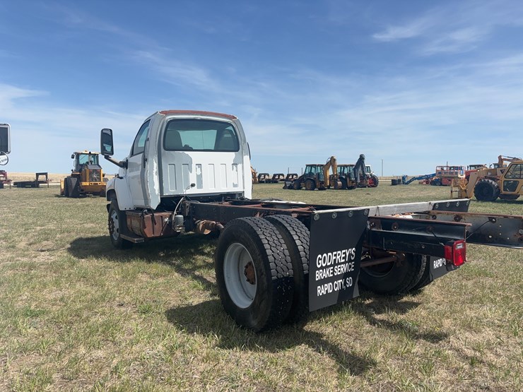 2006-gmc-7500-image-7