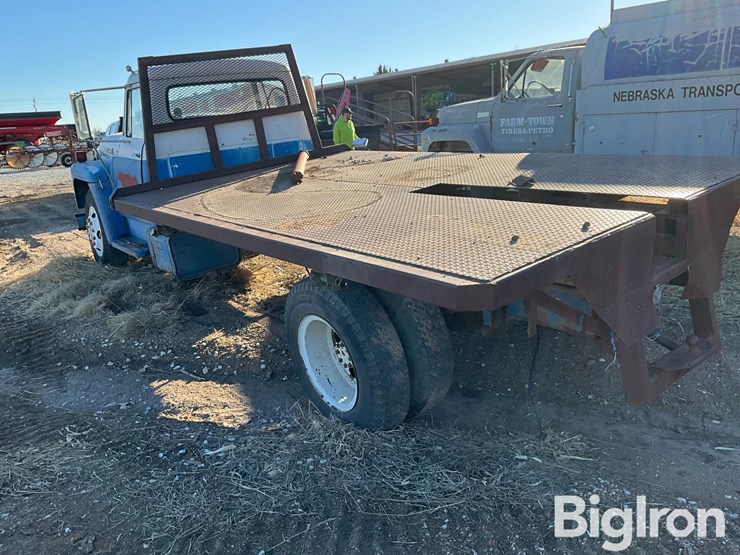 1976-international-1600-s/a-flatbed-truck-image-7