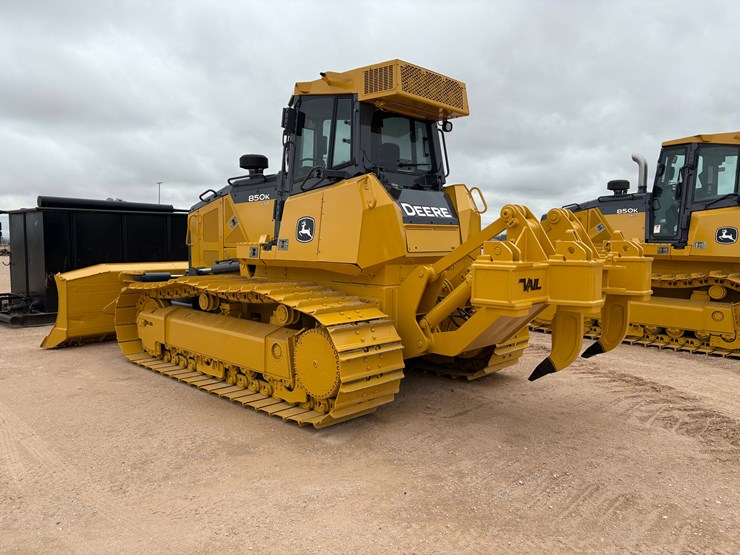 2016-deere-850k-lgp-image-4