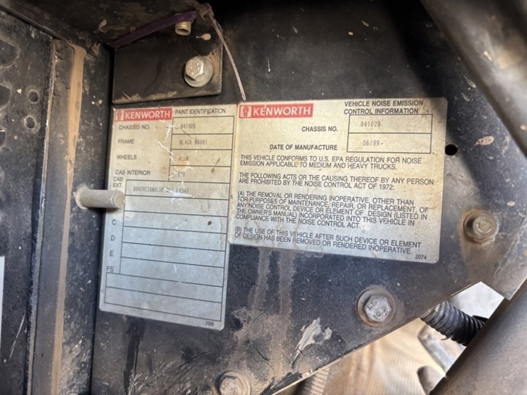 2000-kenworth-t800b-image-47