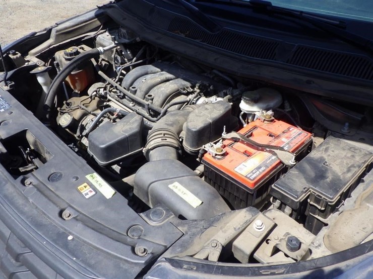 2017-ford-explorer-image-10